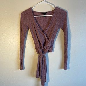 Cropped long sleeve sweater material